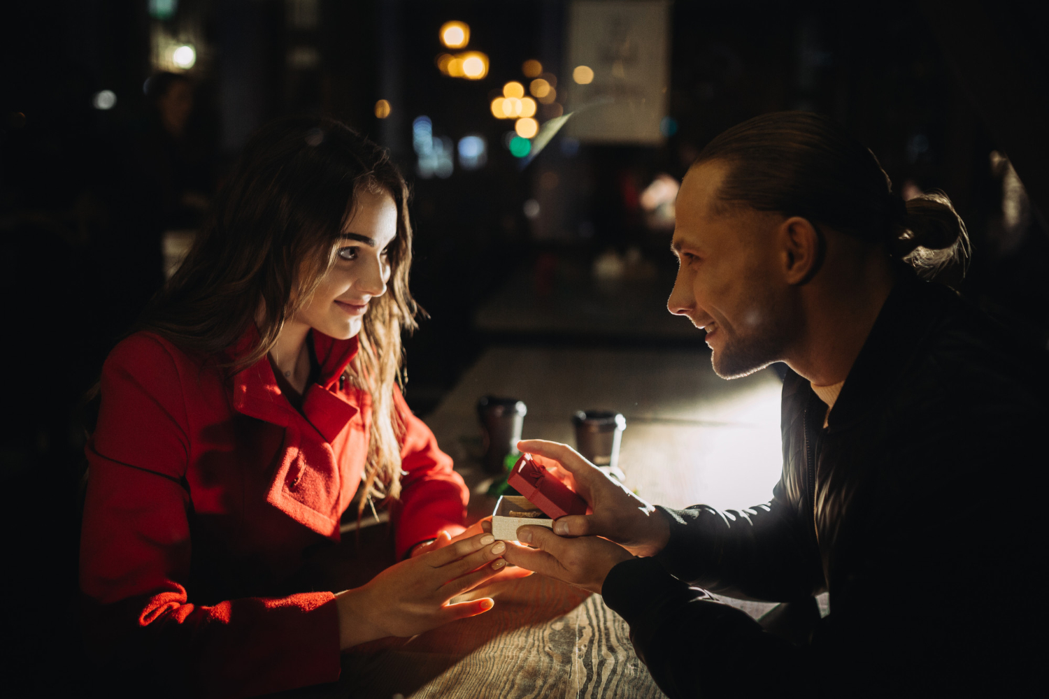 Finden Sie Ihren perfekten Partner im Munch Mansion: Entdecken Sie unsere Veranstaltungen und Dating-Nächte